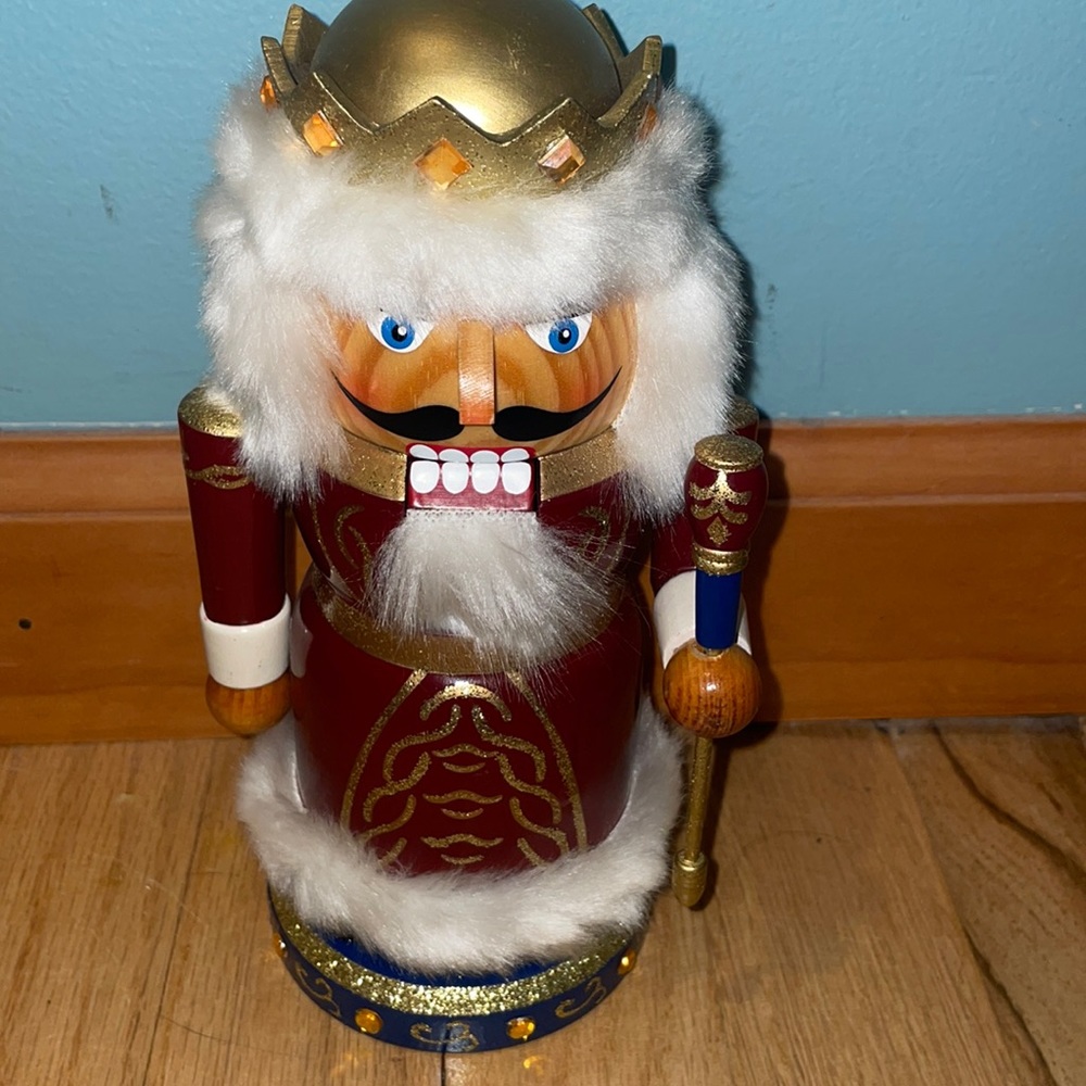 Lower Price!! Nutcracker from Lord and Taylor